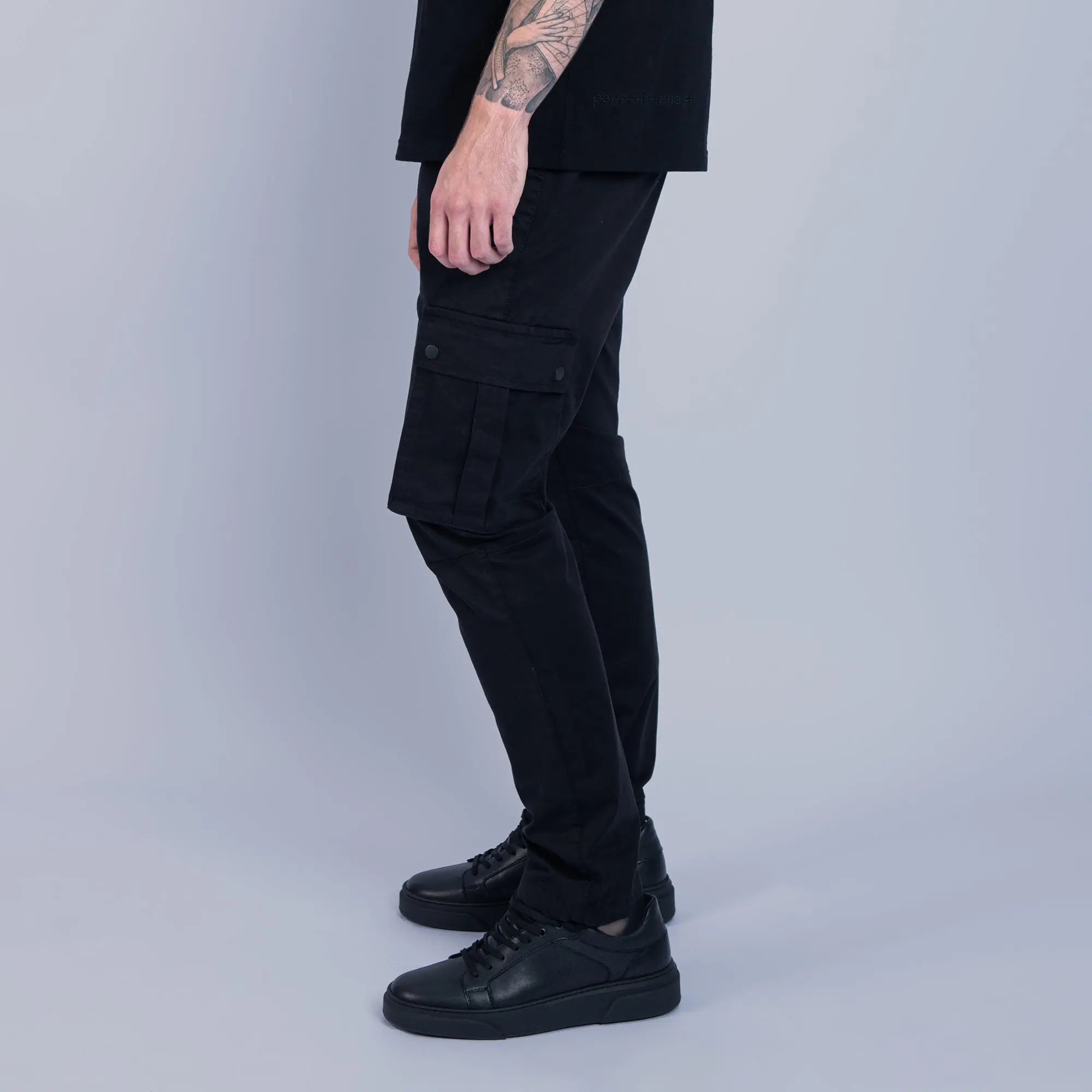 Essential Cargo Pants Black - FADE