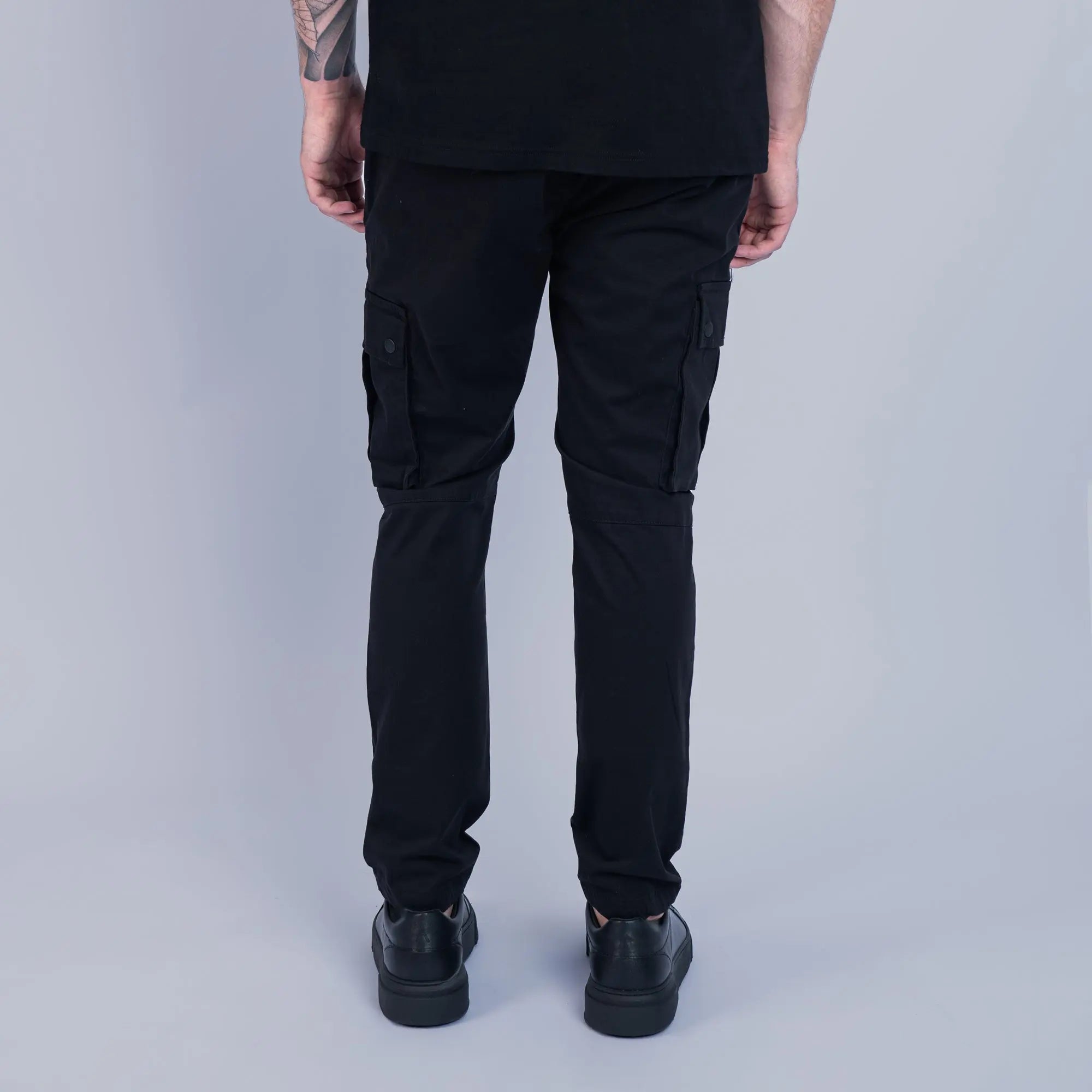 Essential Cargo Pants Black - FADE