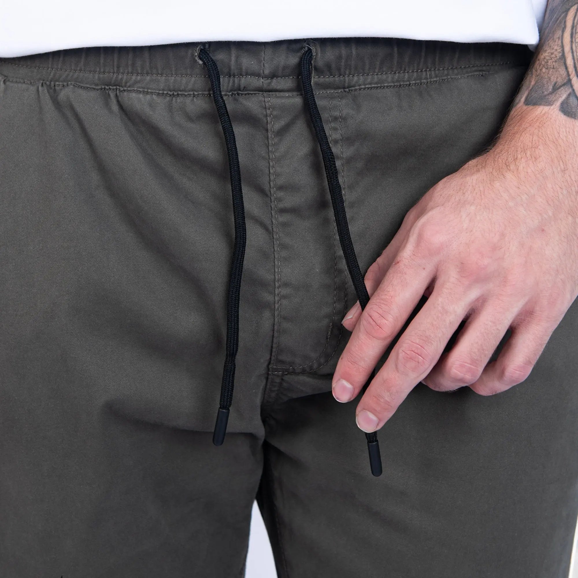 Essential Cuffed Jogger Green - FADE