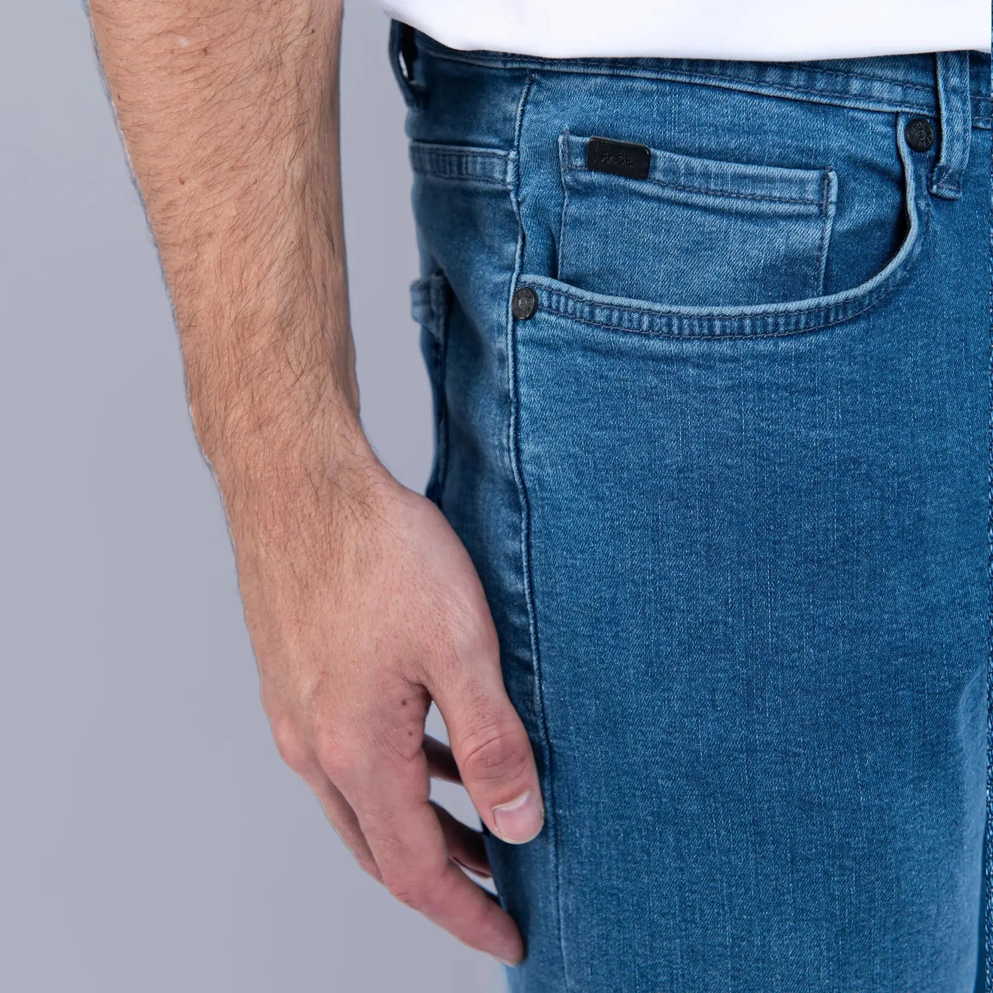 Essential Mid Wash Slim Tapered Jeans - FADE
