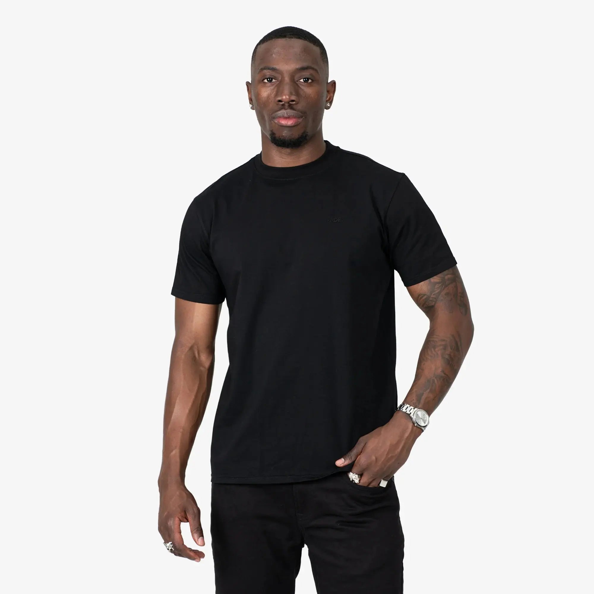 Essential Slim Fit T-Shirt Black - FADE