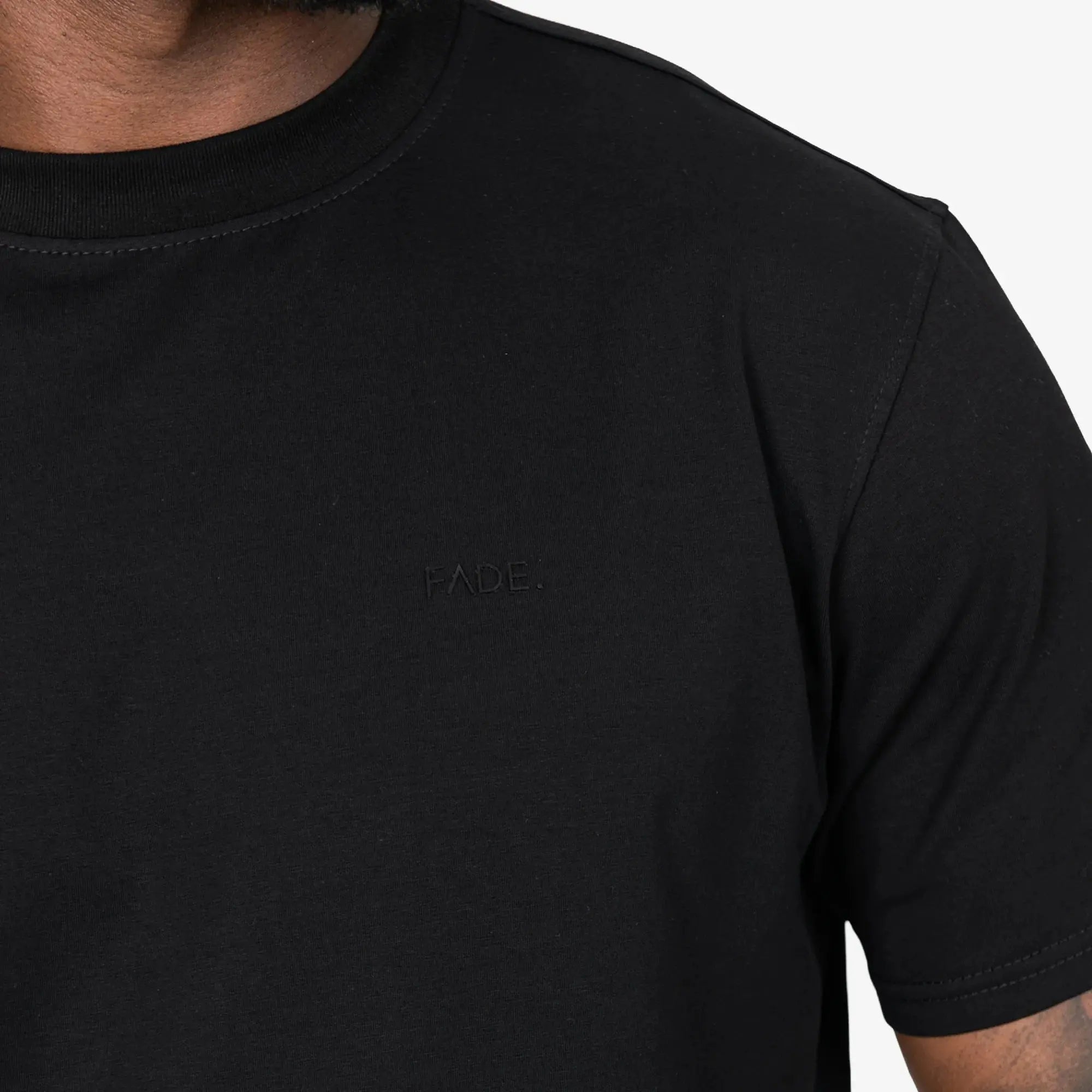 Essential Slim Fit T-Shirt Black - FADE