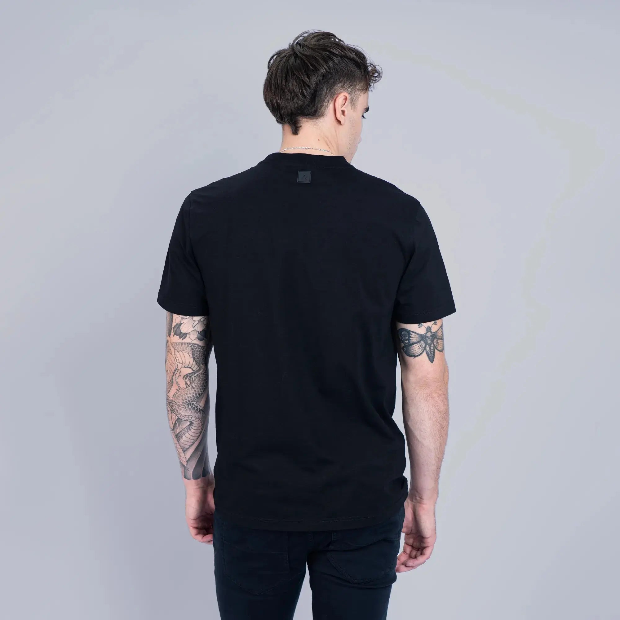 Essential Slim T-Shirt Black - FADE