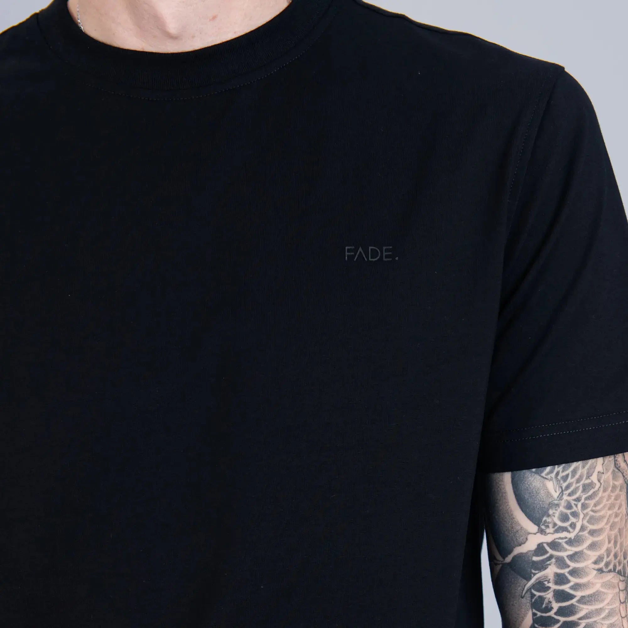 Essential Slim T-Shirt Black - FADE