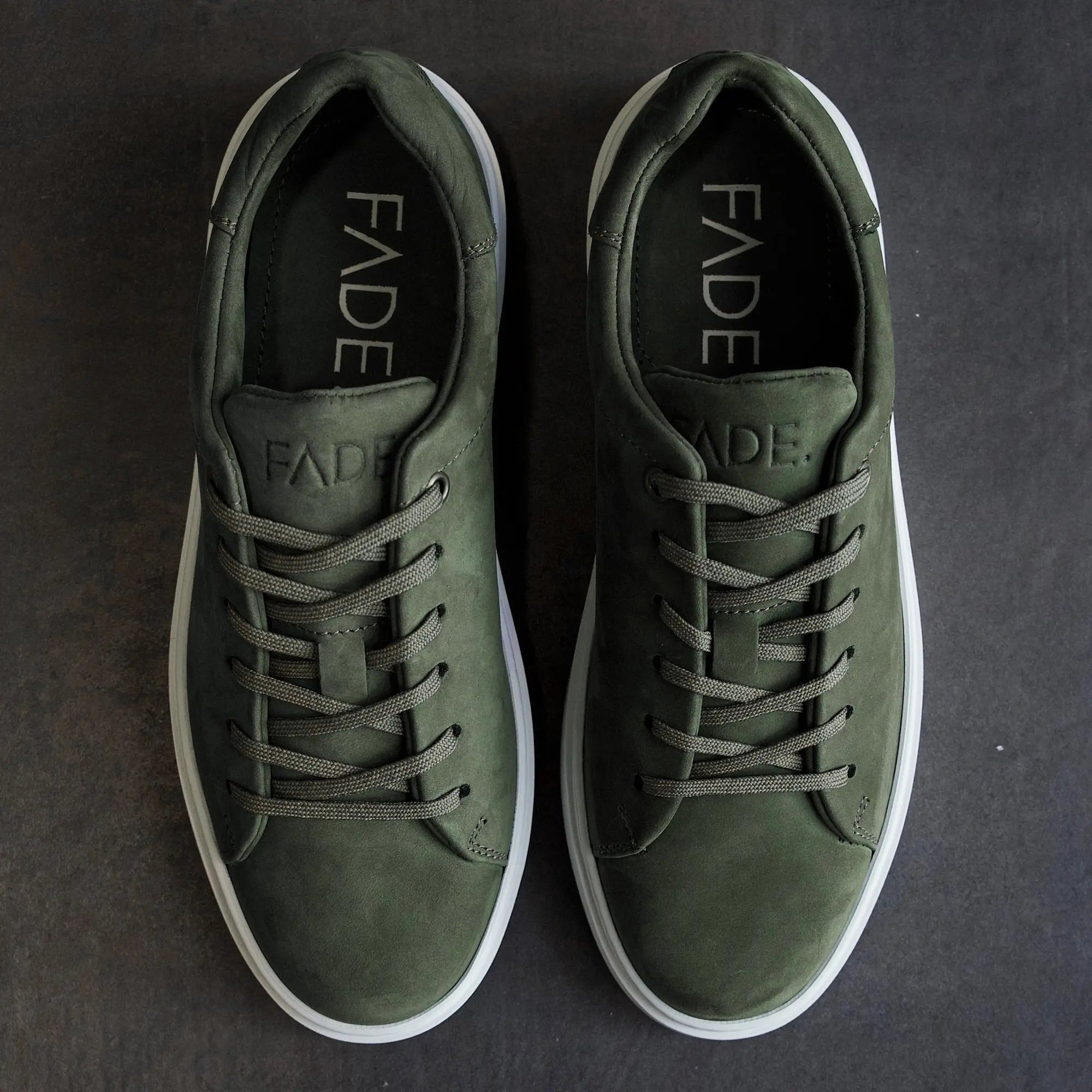 Essential Sneaker Green - FADE