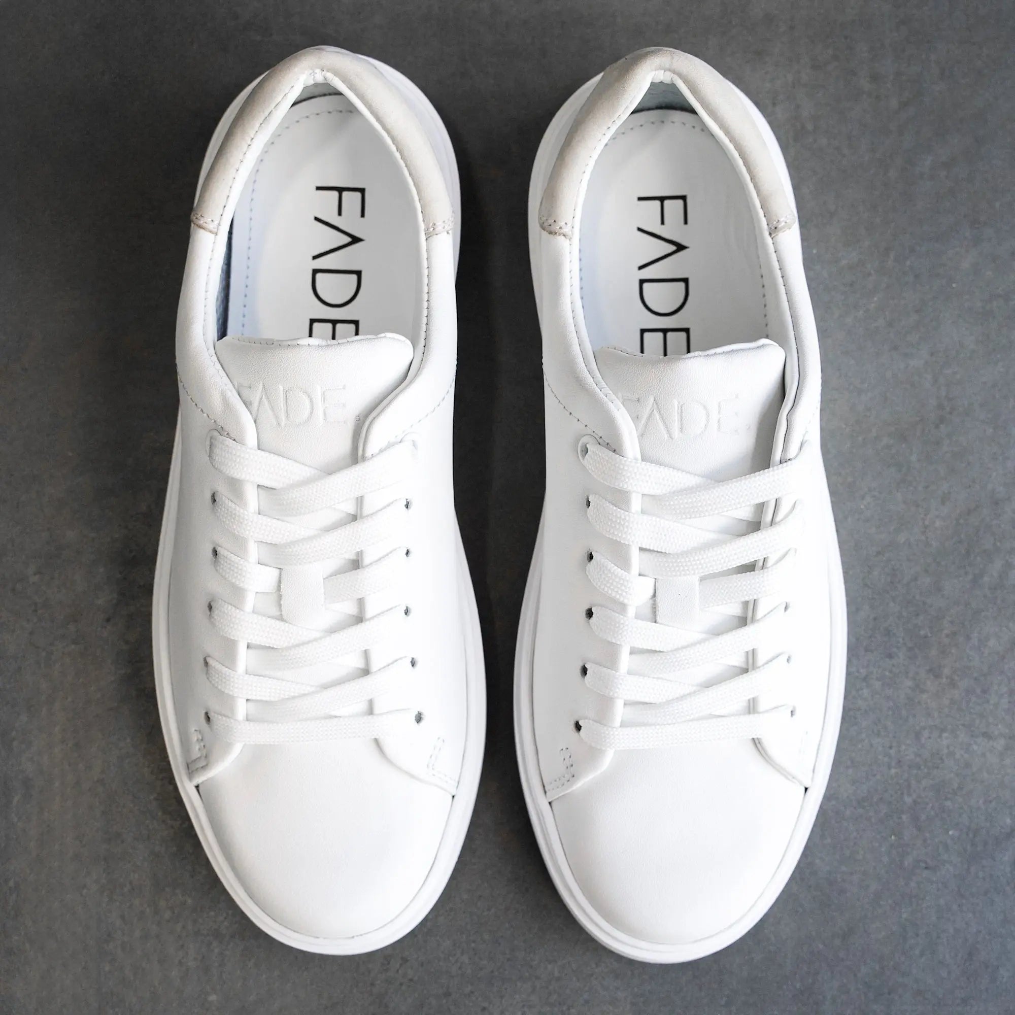 Essential Sneaker White - FADE