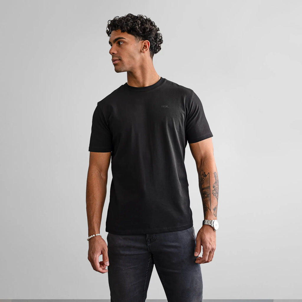 Essential T-Shirt Black - FADE
