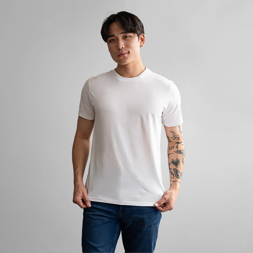 Essential T-Shirt White - FADE
