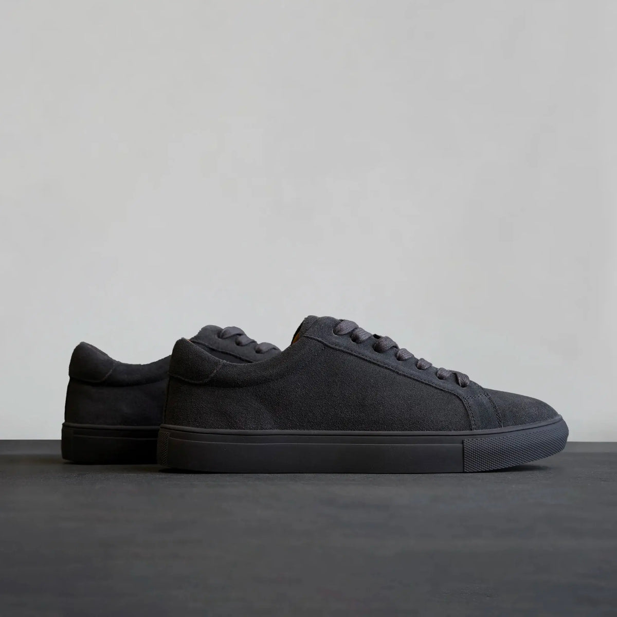 FF11 Essential Sneaker Suede Grey - FADE