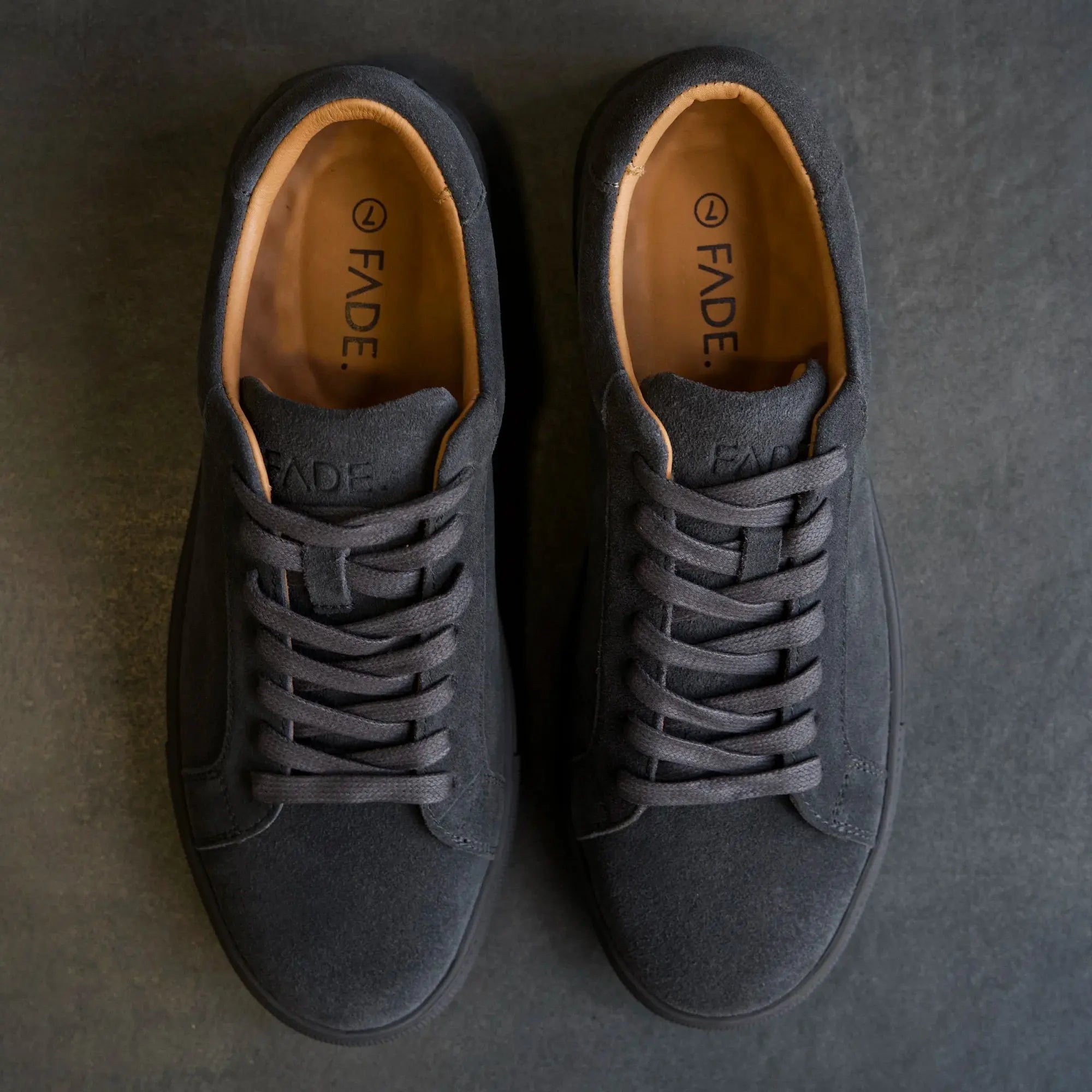 FF11 Essential Sneaker Suede Grey - FADE