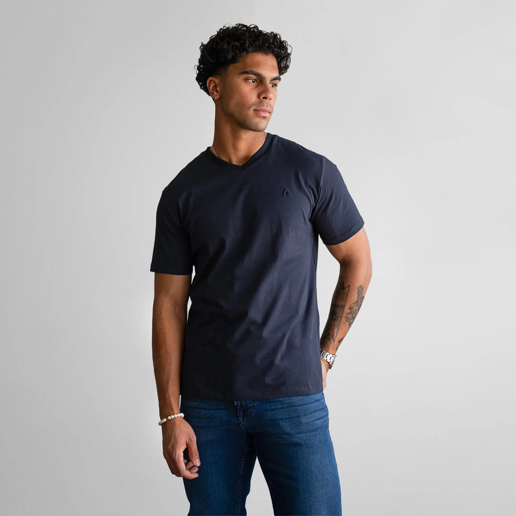 Icon T-Shirt V-Neck Navy - FADE