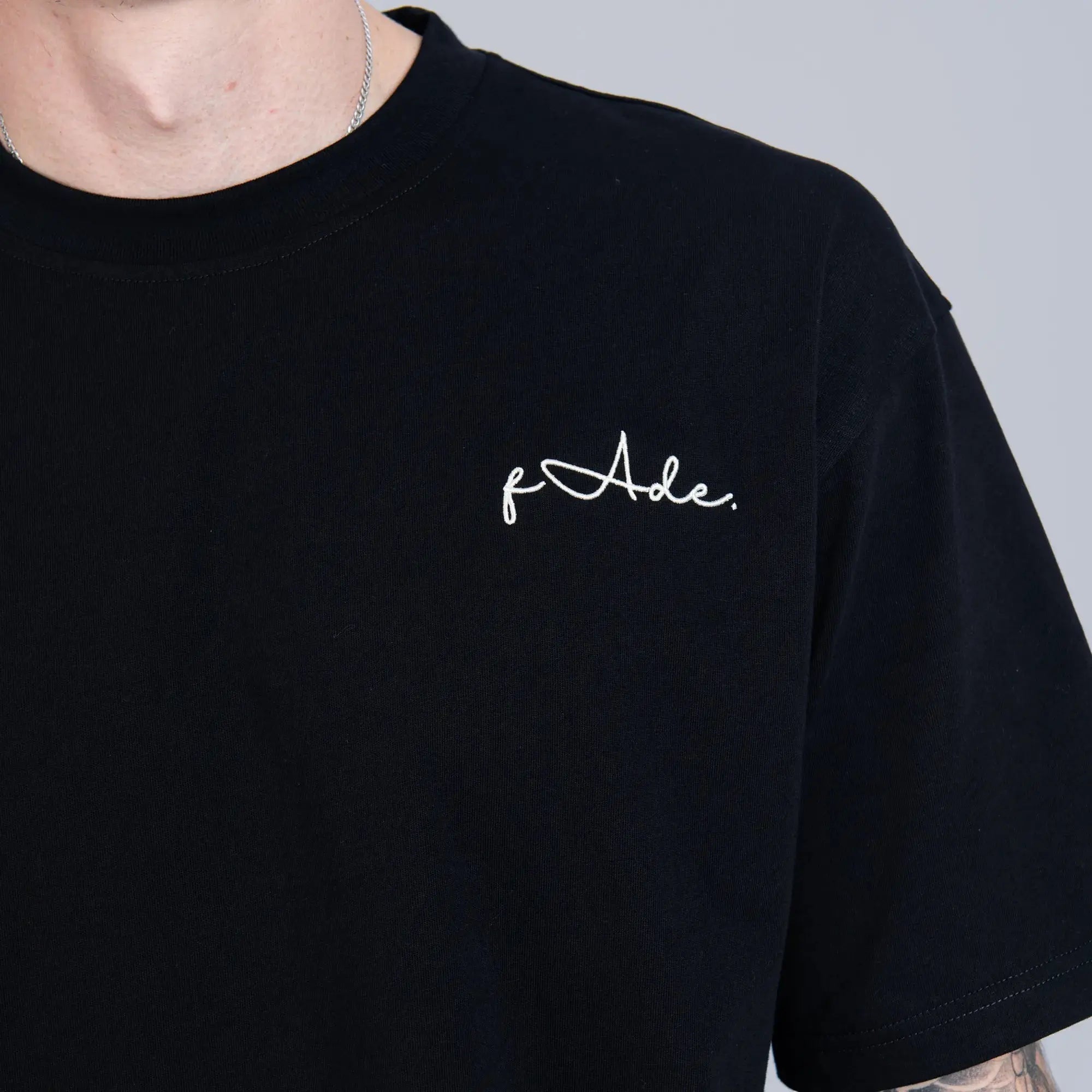 Signature Boxy T-Shirt Black - FADE