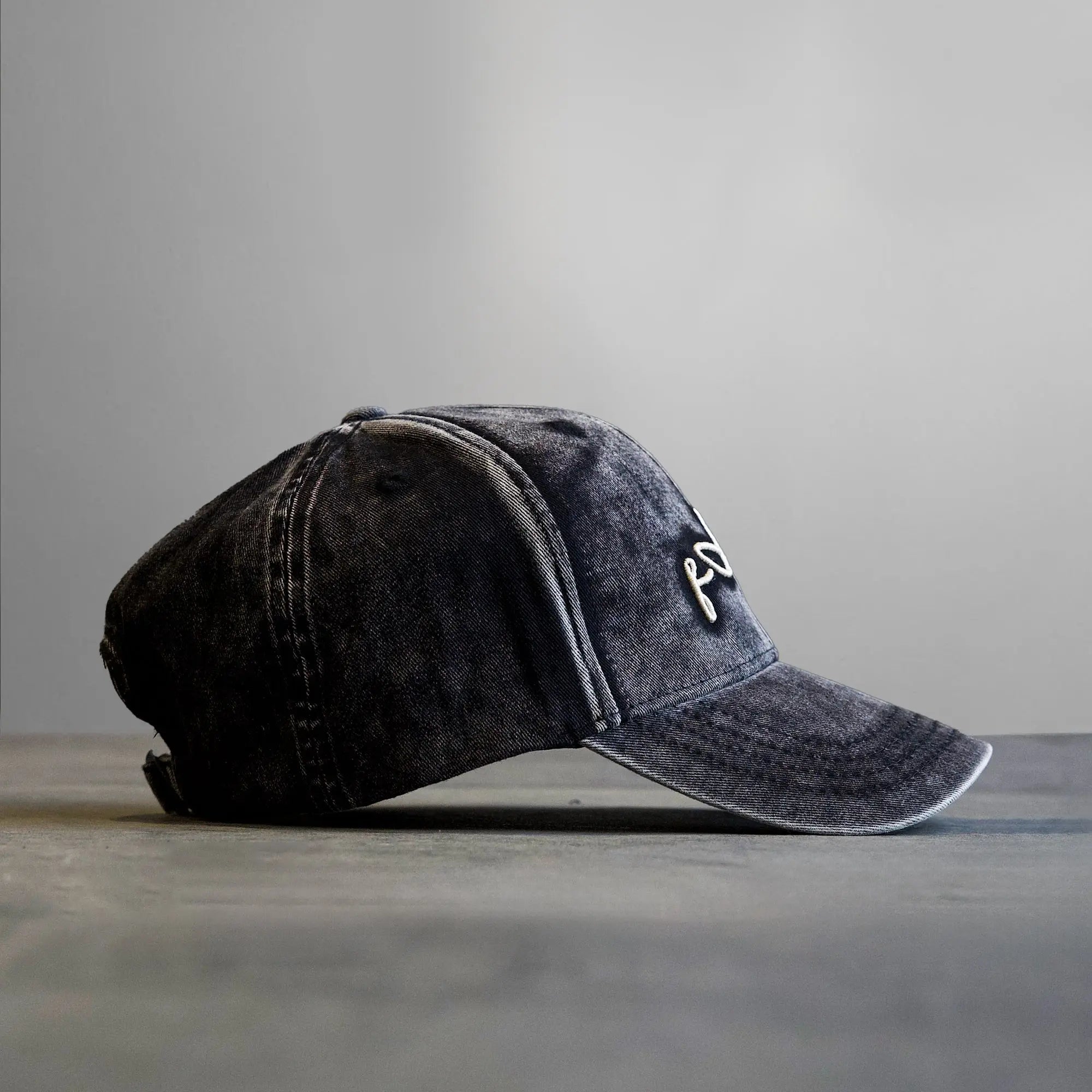 Signature Cap Washed Grey - FADE