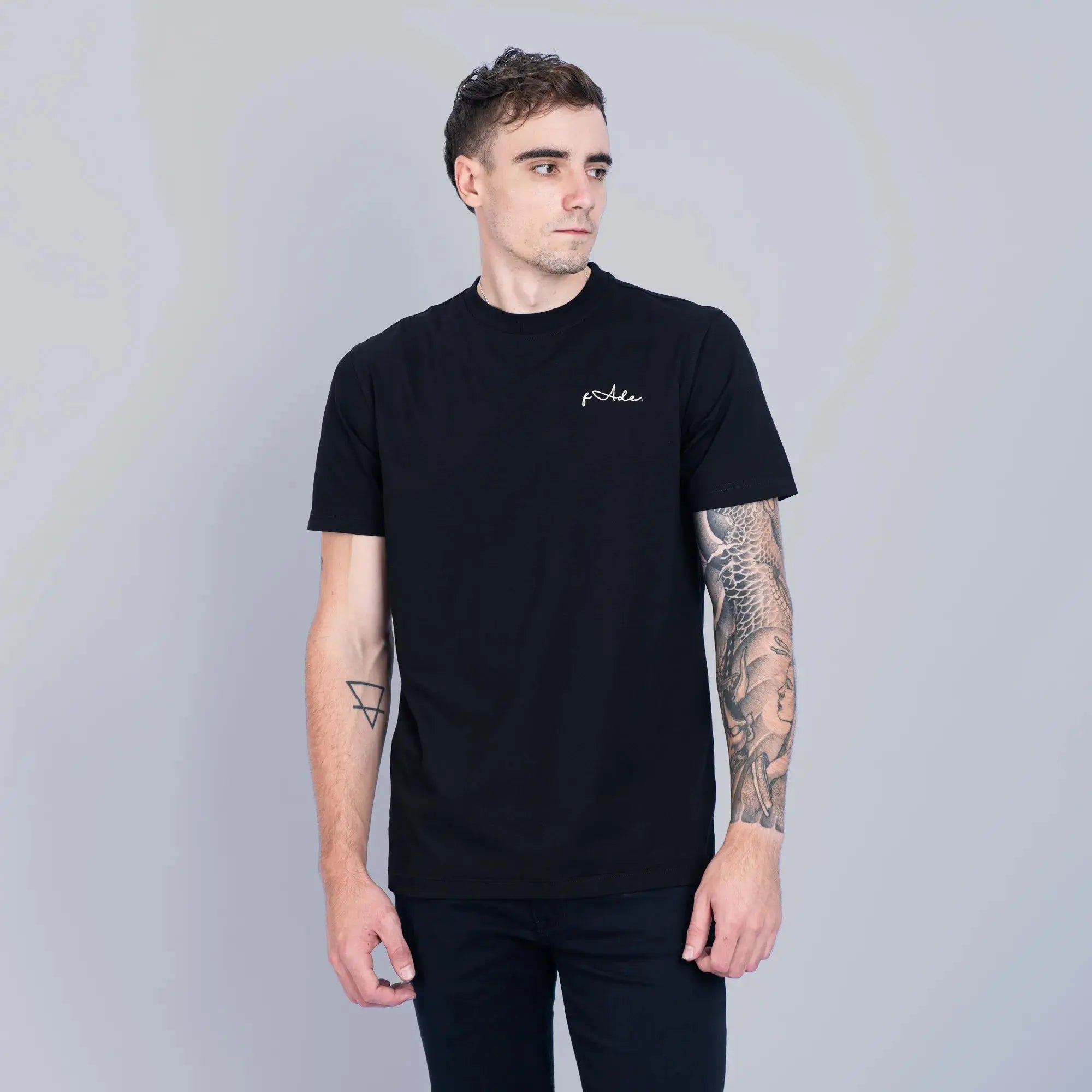 Signature Slim Fit T-Shirt Black - FADE
