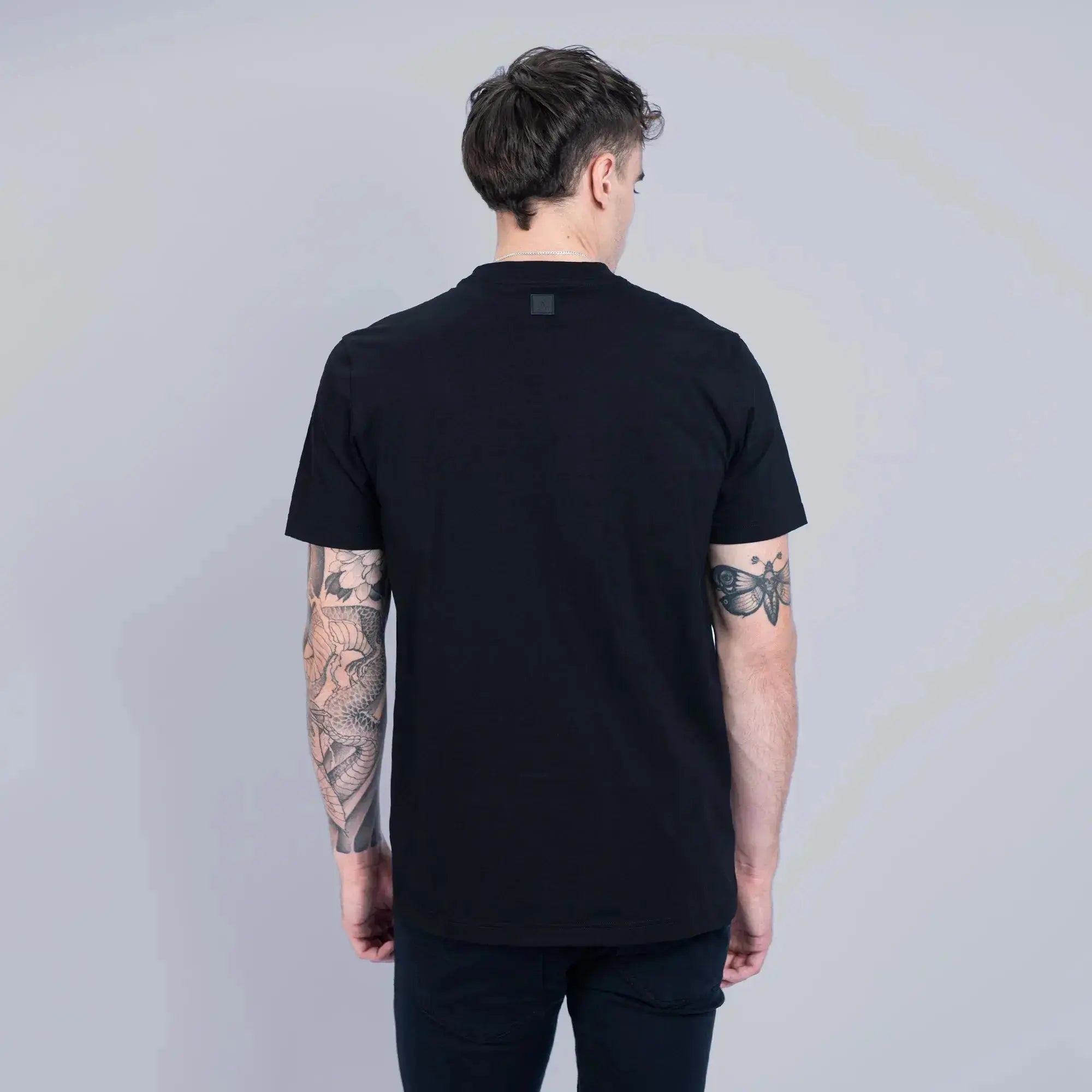 Signature Slim Fit T-Shirt Black - FADE