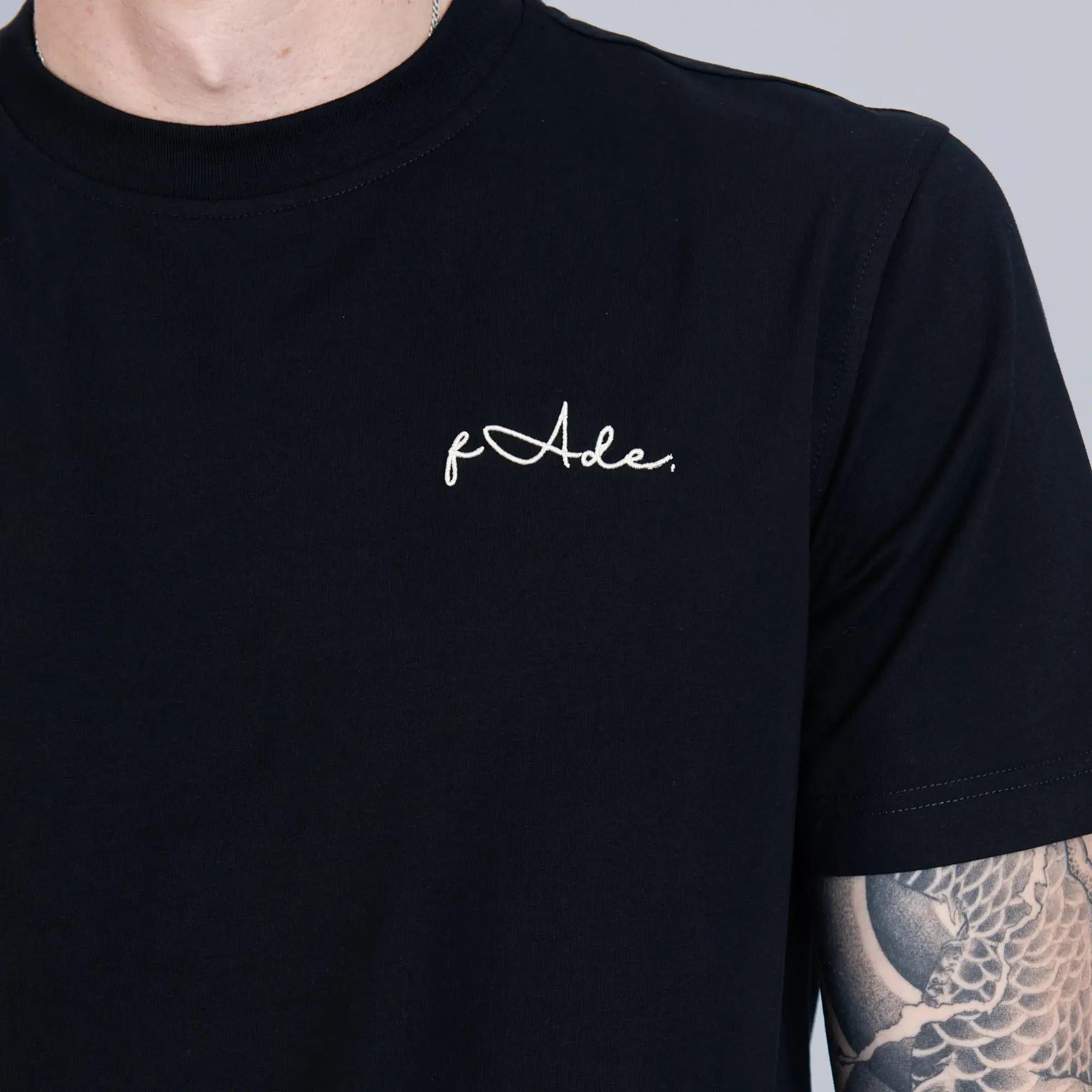Signature Slim Fit T-Shirt Black - FADE