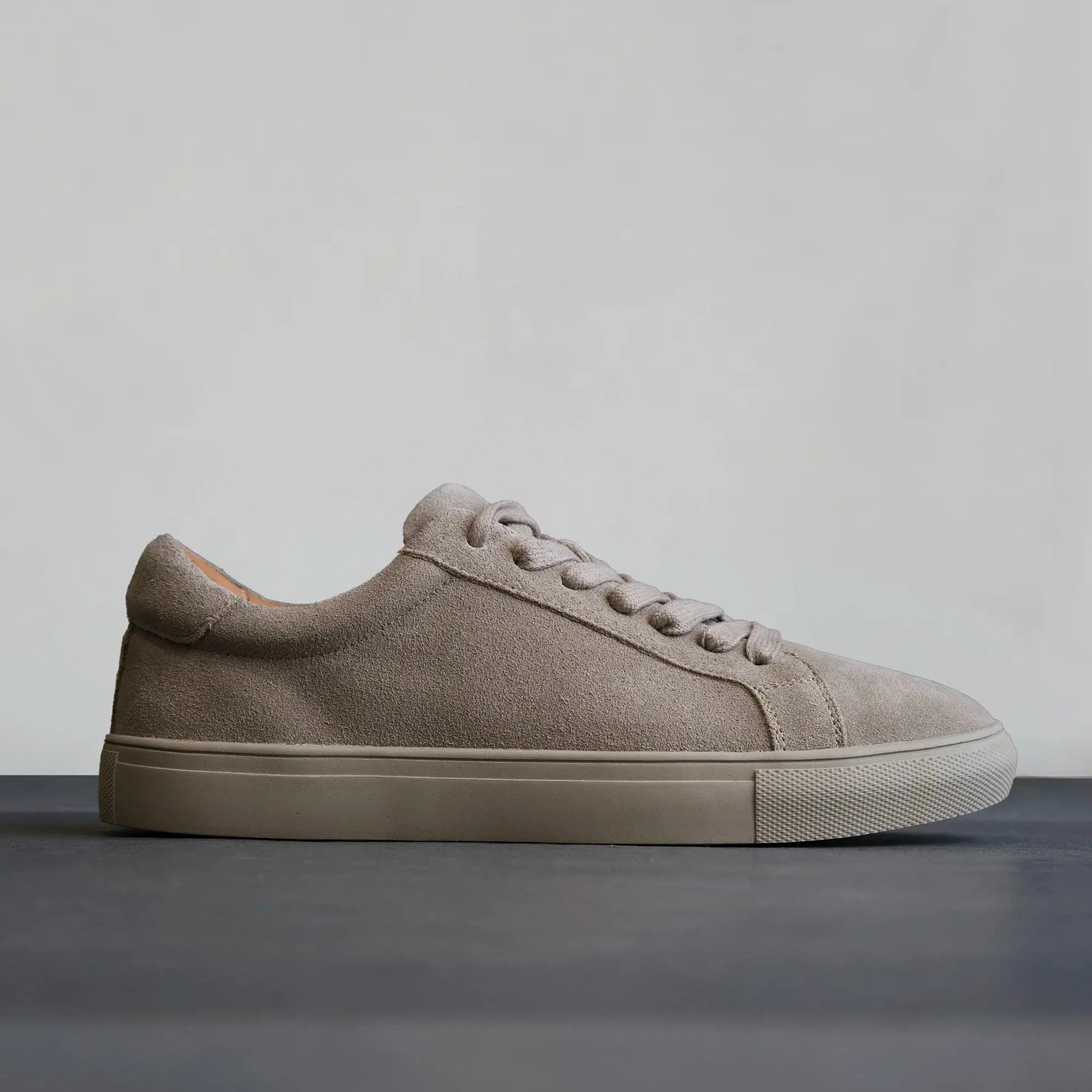 FF11 Essential Sneaker Suede Grey - FADE