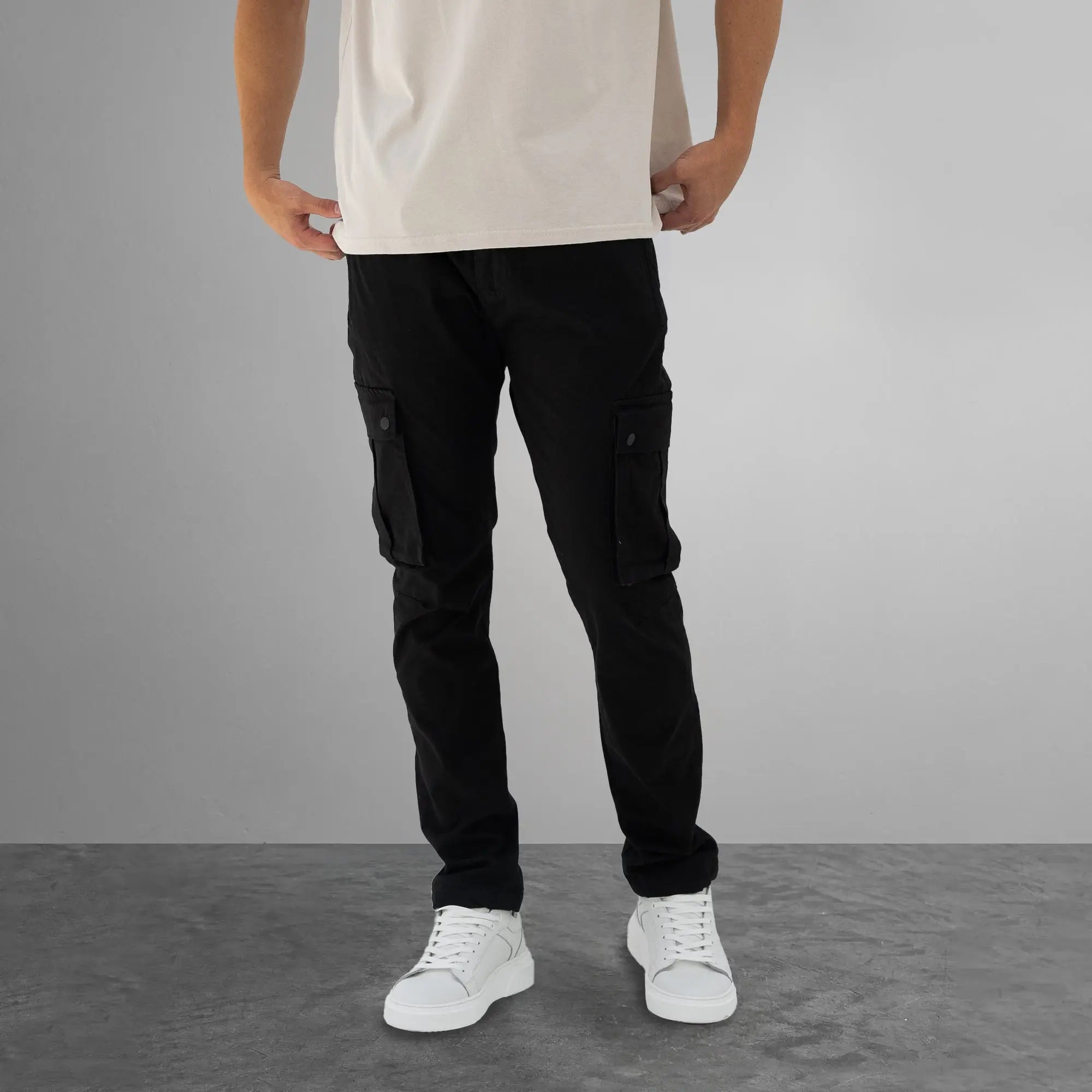 Essential Cargo Pants Black - FADE