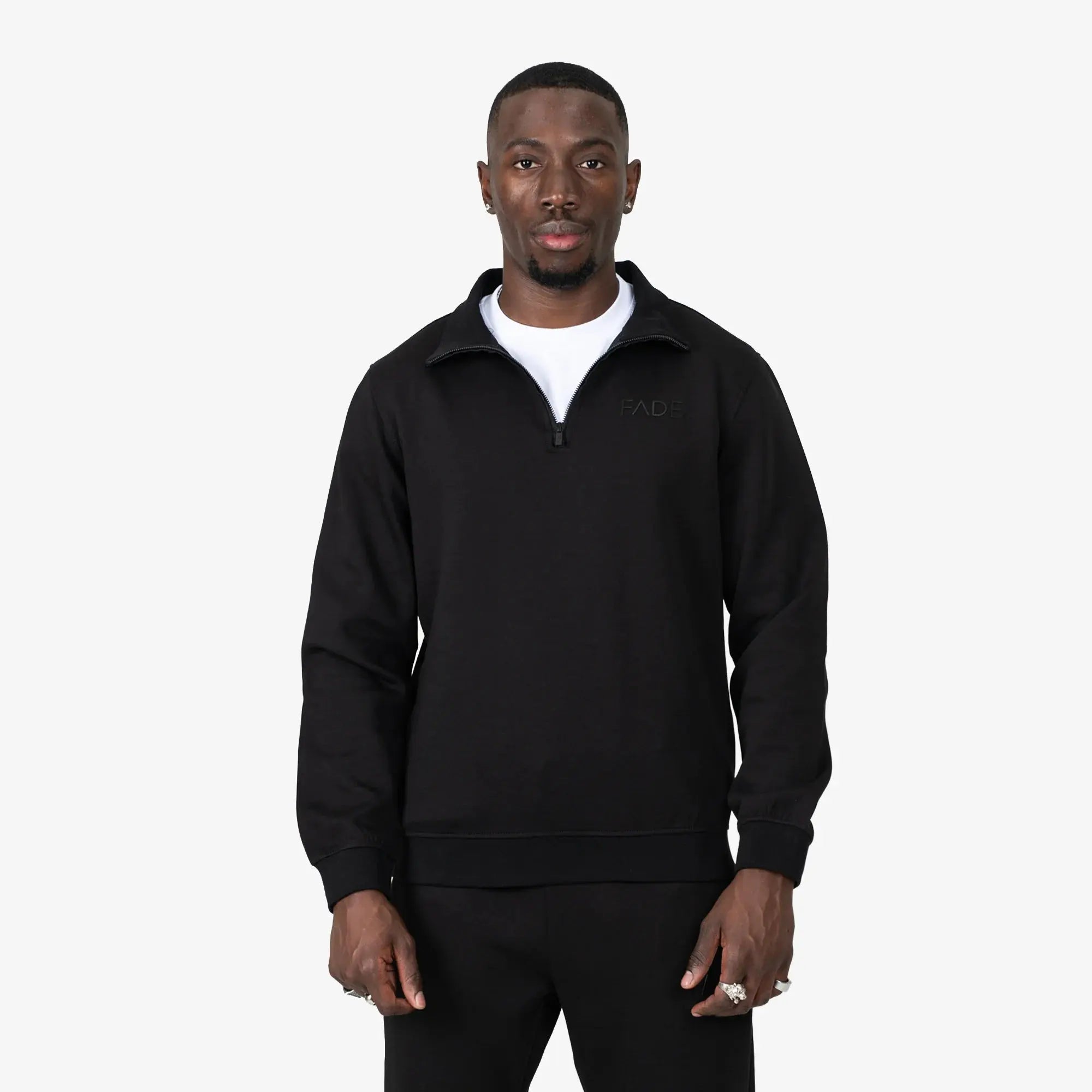 Essential Quarter Zip Sweatshirt Black - FADE