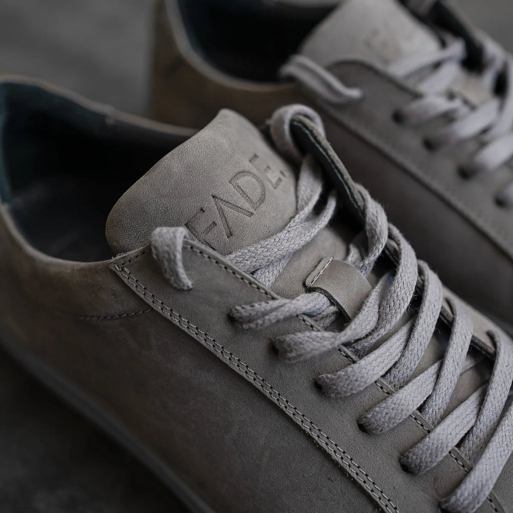 Essential Sneaker Grey - FADE