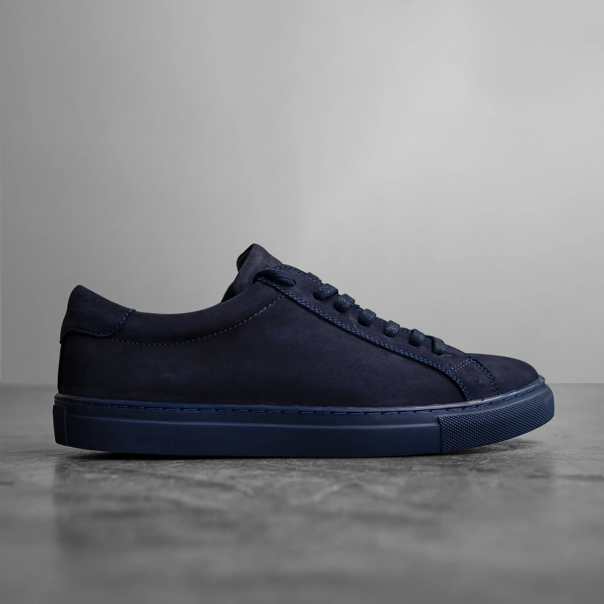 Essential Sneaker Navy - FADE