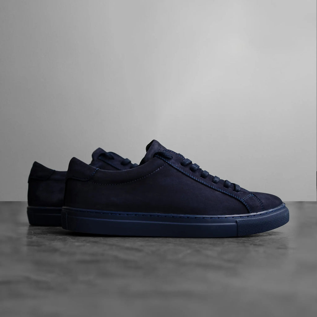 Essential Sneaker Navy - FADE