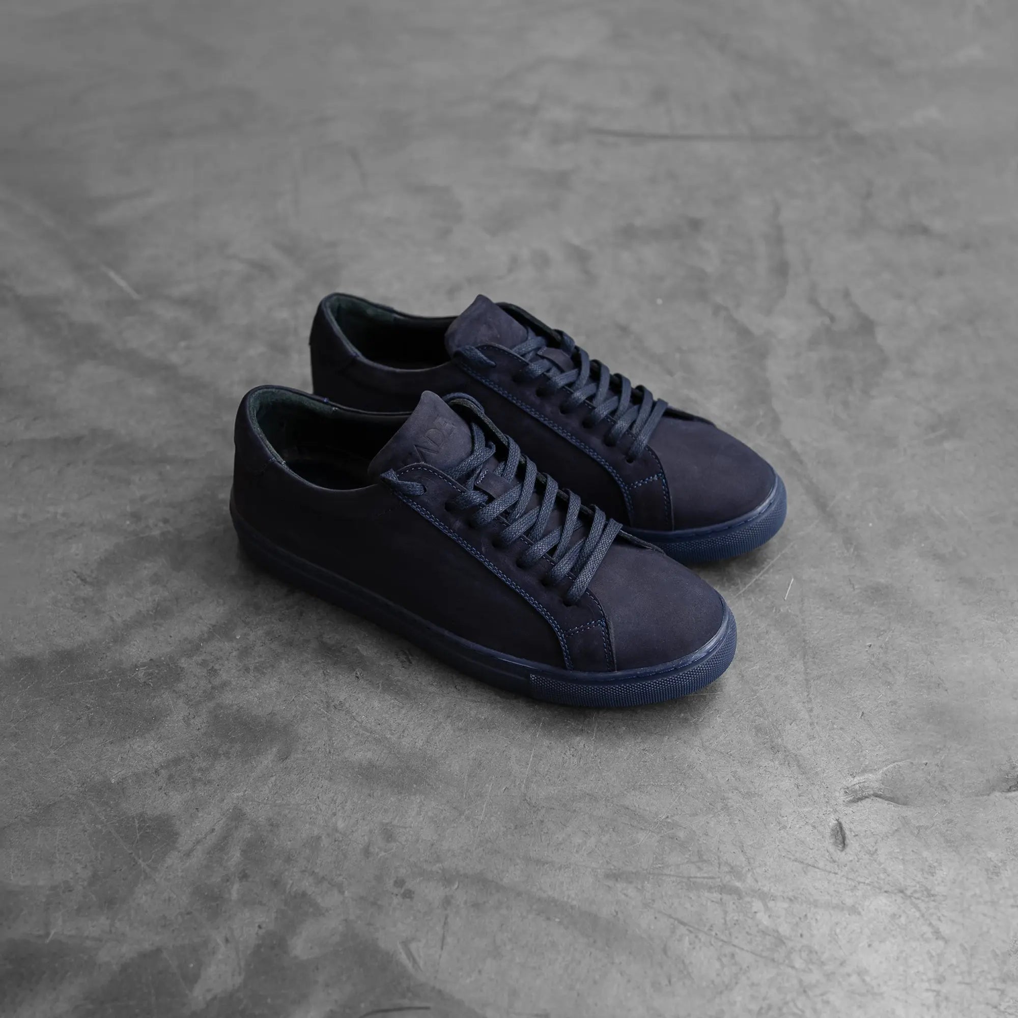 Essential Sneaker Navy - FADE