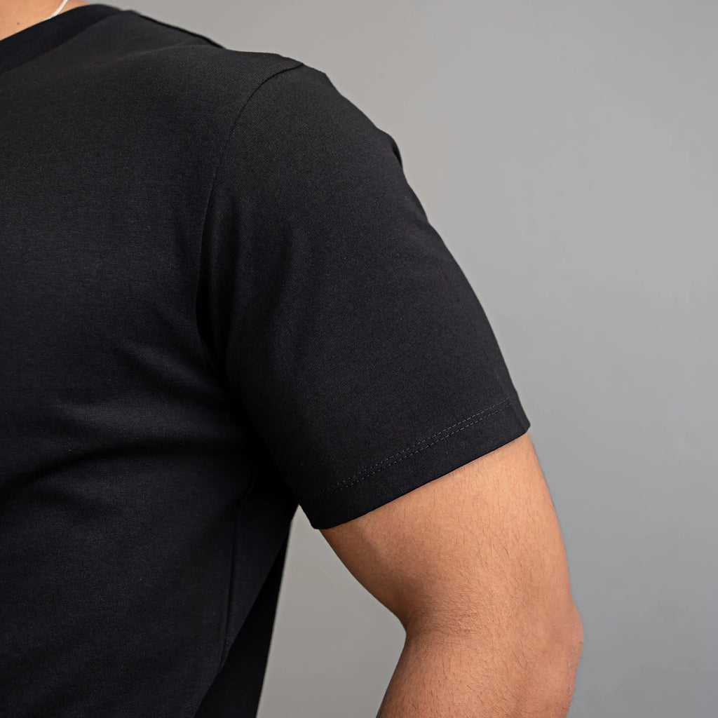 Essential T-Shirt Black - FADE