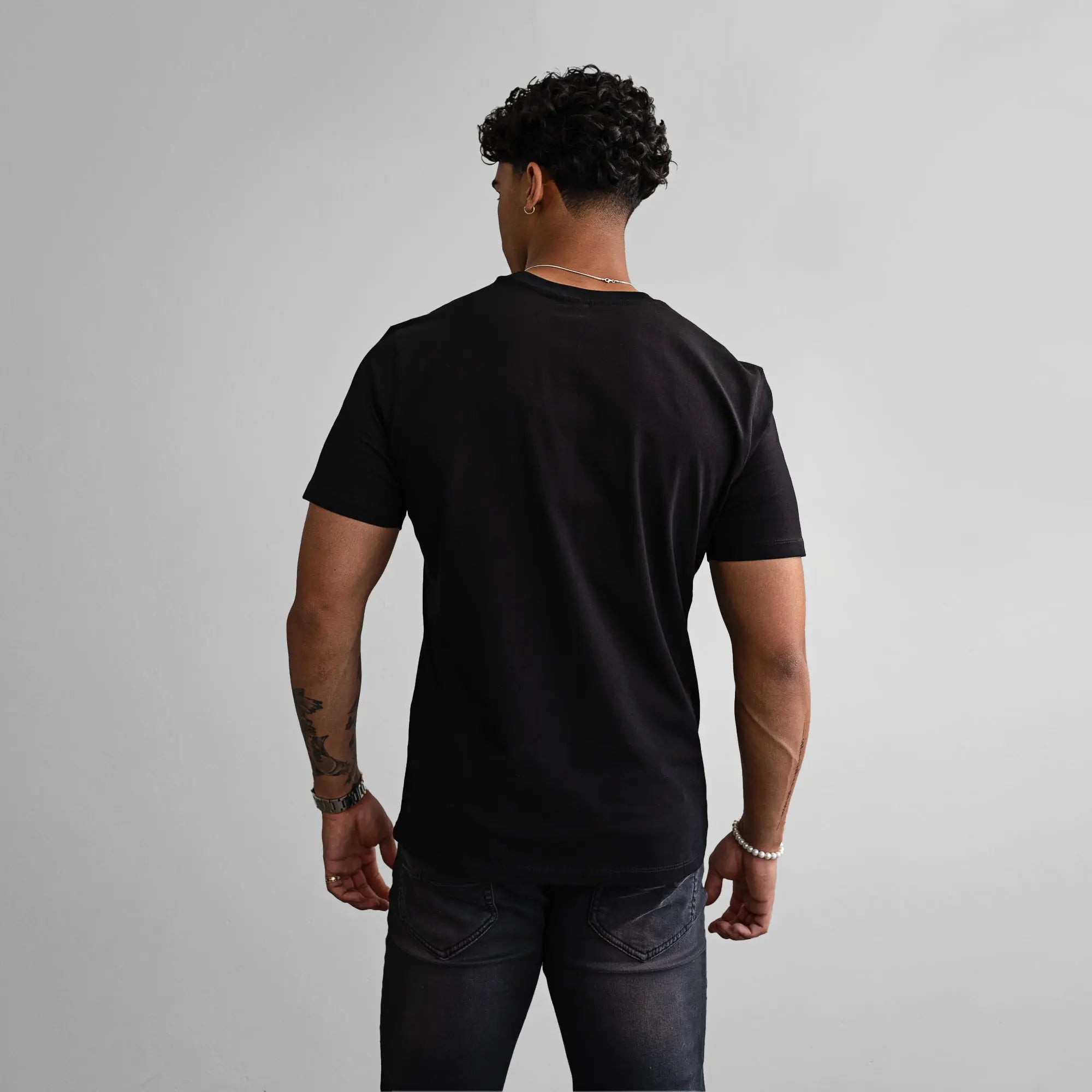 Essential T-Shirt Black - FADE