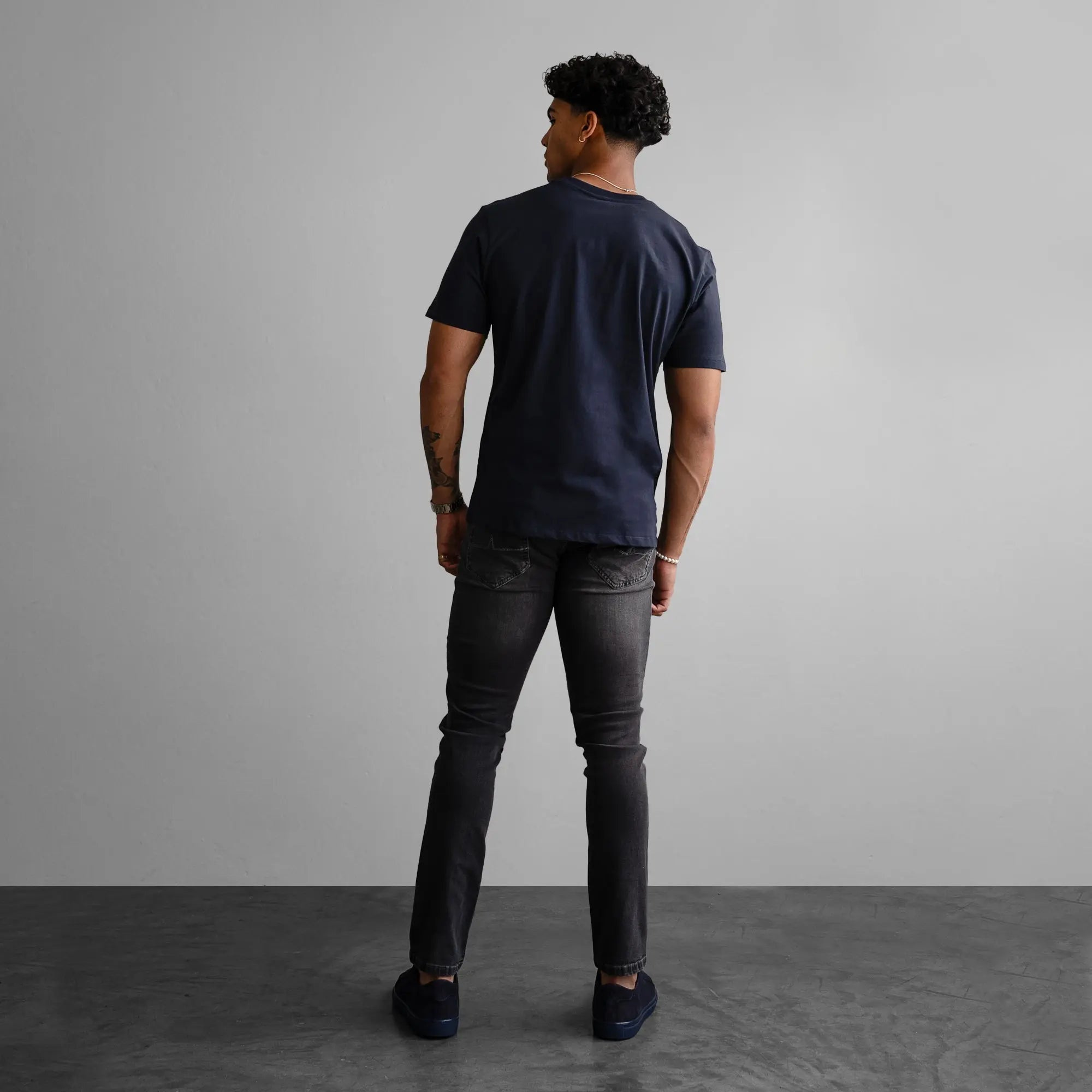 Essential T-Shirt Navy - FADE