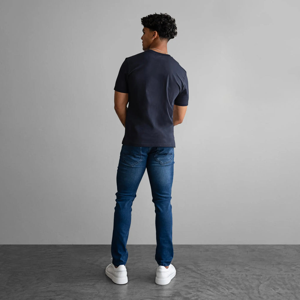 Essential T-Shirt V-Neck Navy - FADE