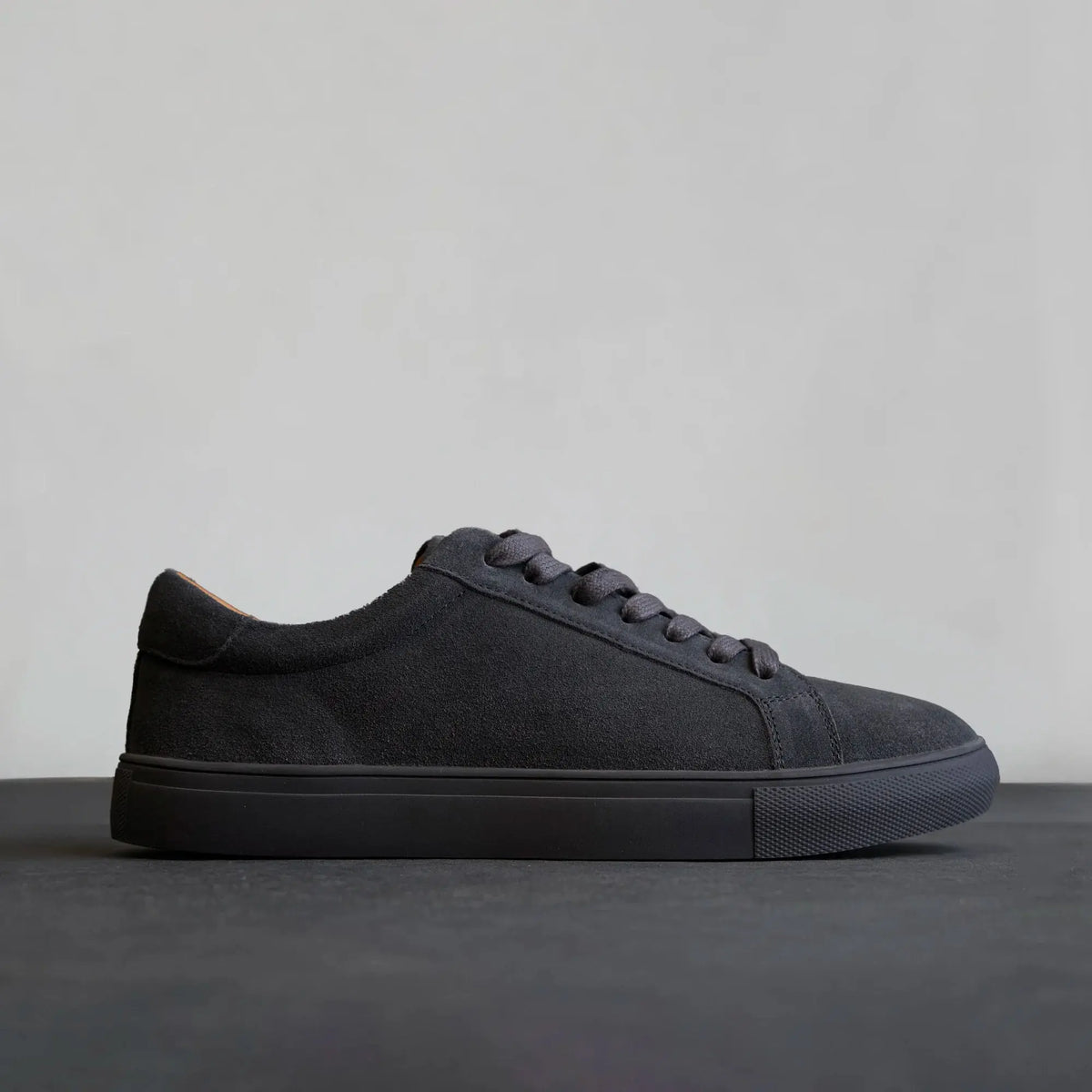FF11 Essential Sneaker Suede Grey - FADE