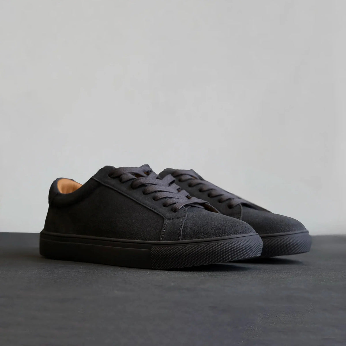 FF11 Essential Sneaker Suede Grey - FADE