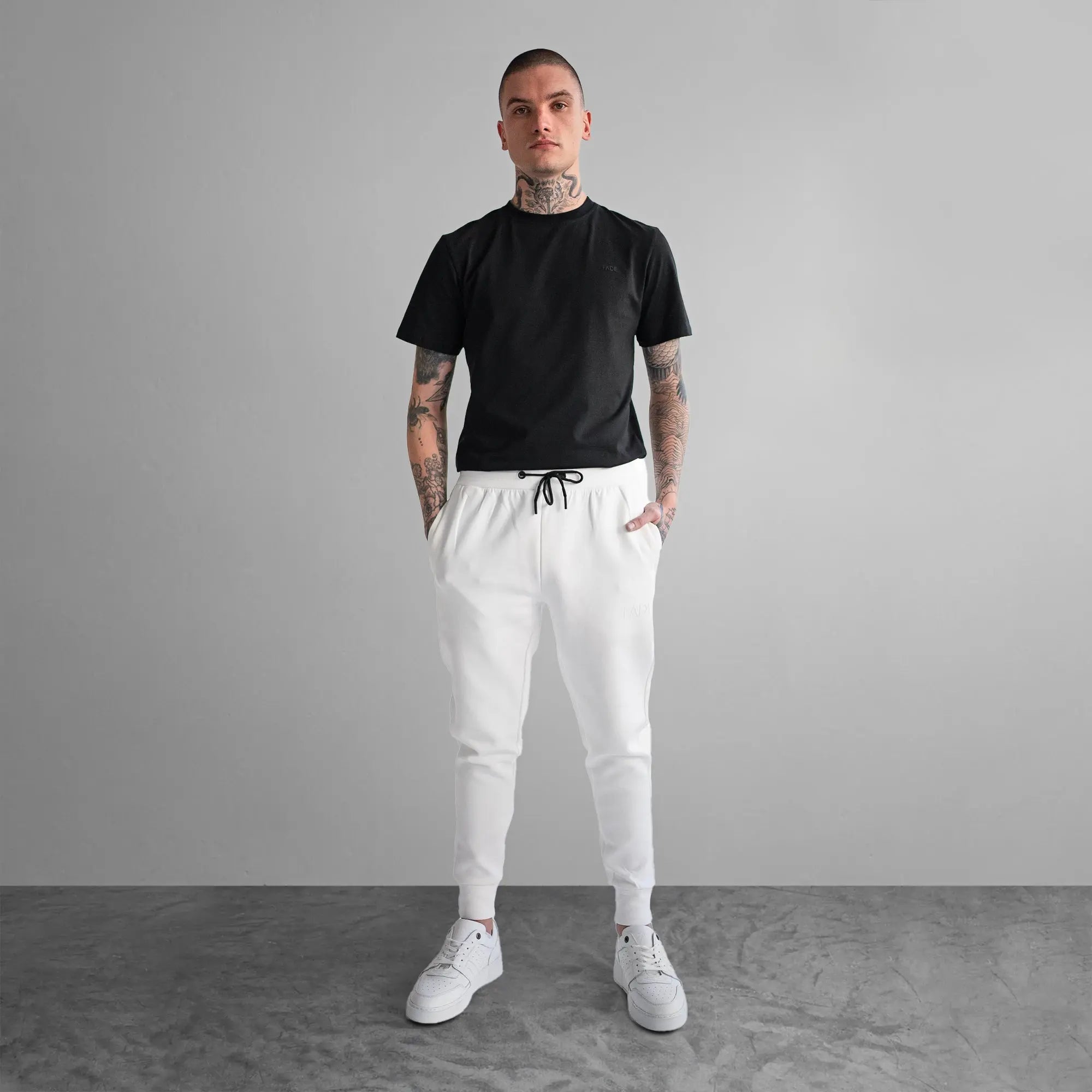 Fade Essential Sweatpants Off-White - FADE