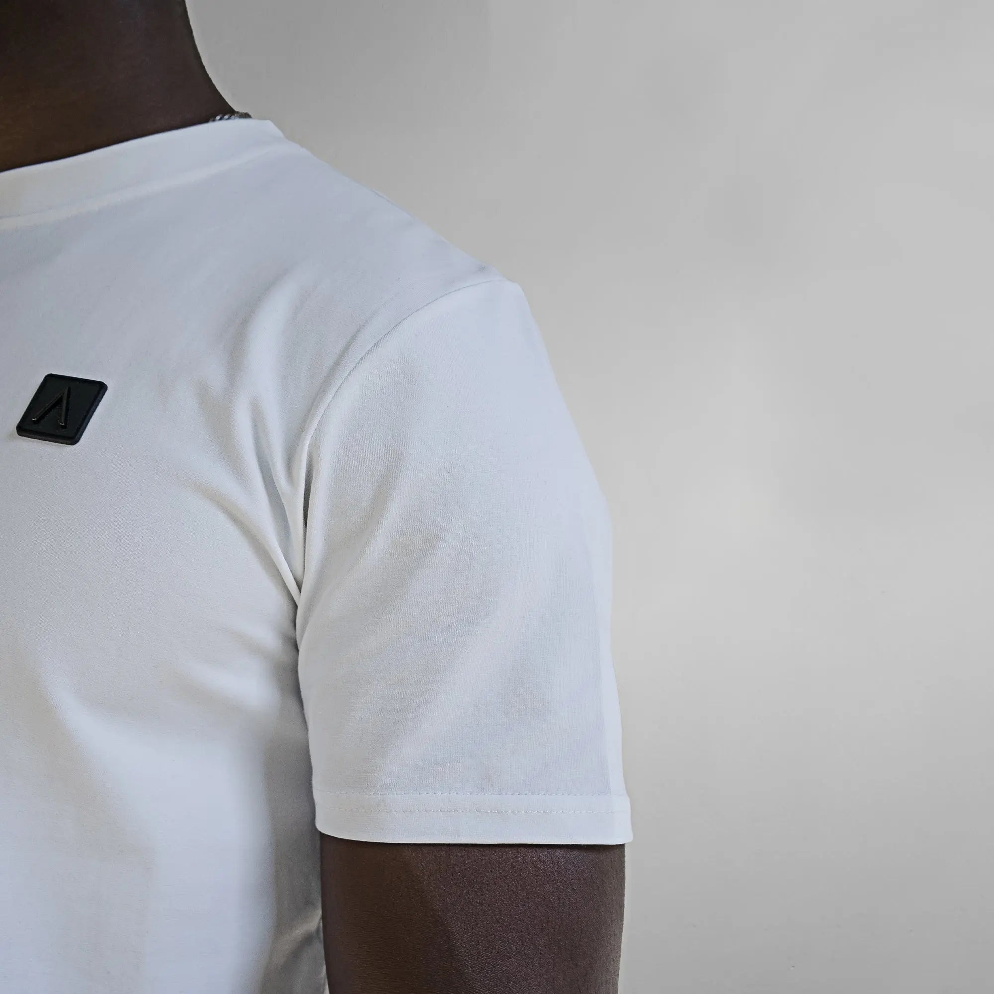 Fade Iconic Badge T-shirt White - FADE