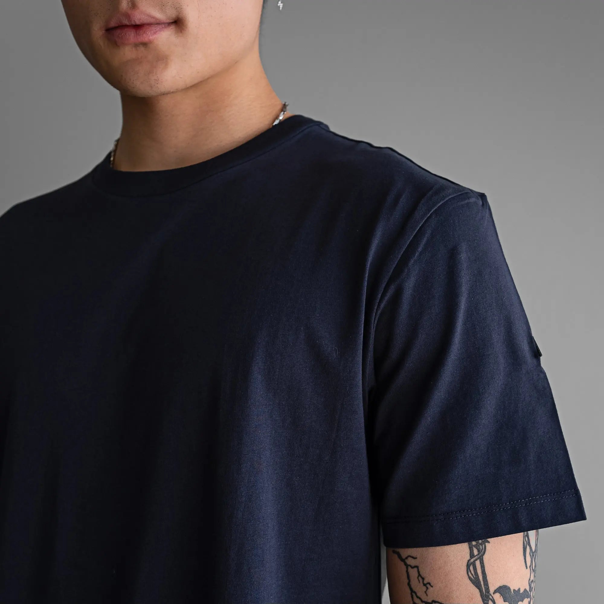 Still T-Shirt Navy - FADE