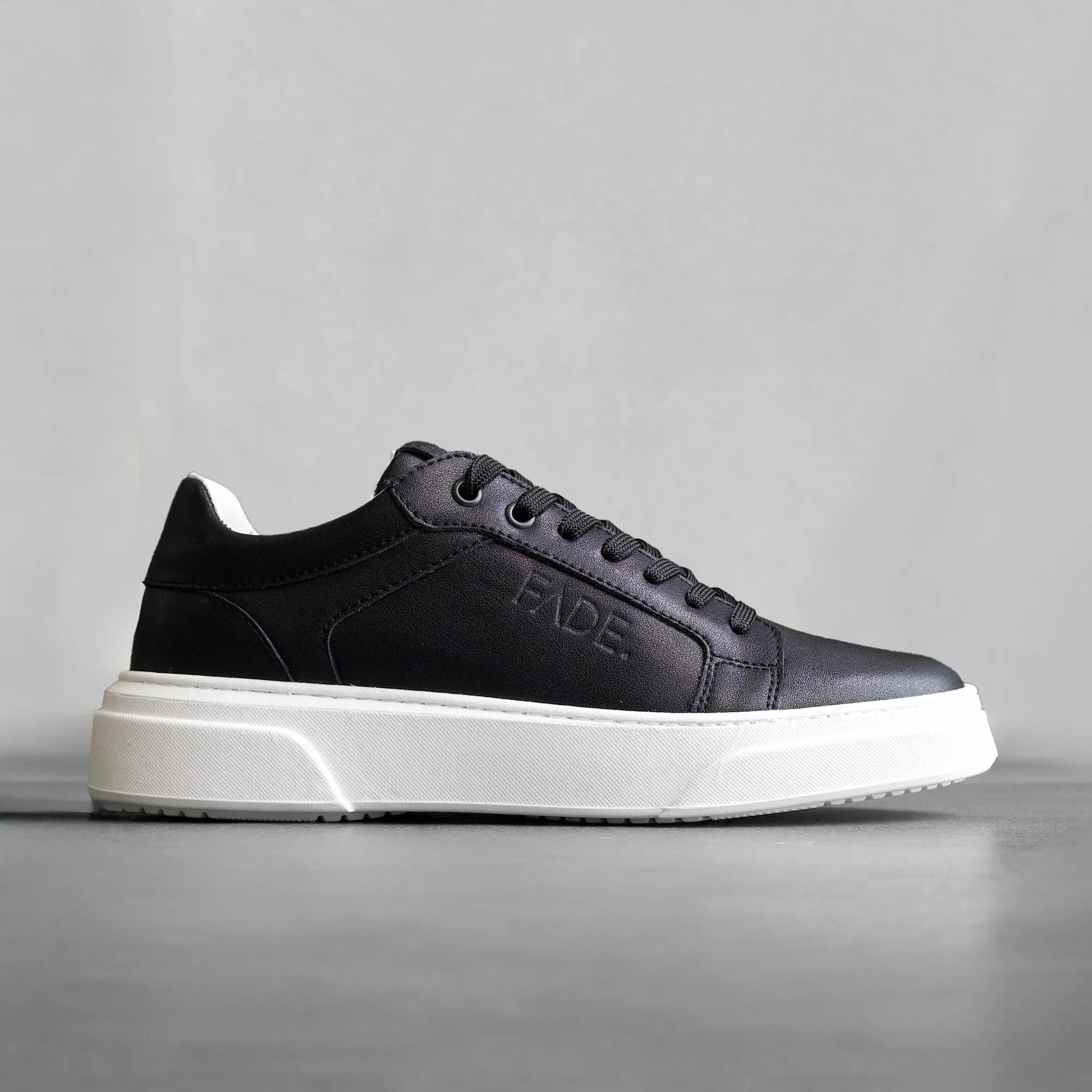 Fade Iconic II Black/White Sneaker - FADE