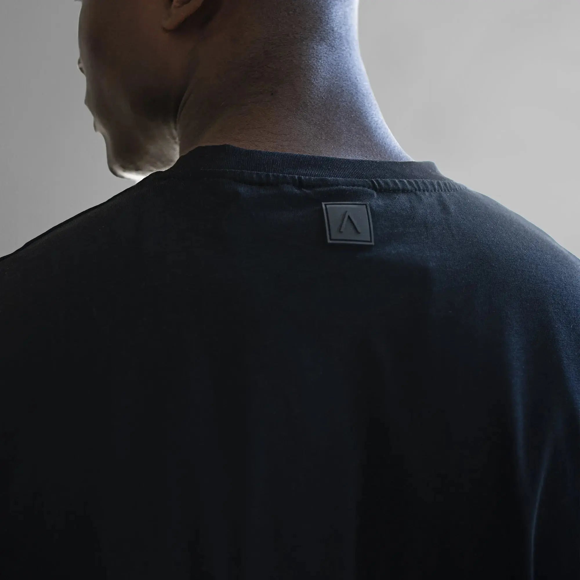 Fade Iconic Boxy Fit T-Shirt Black – Fade.