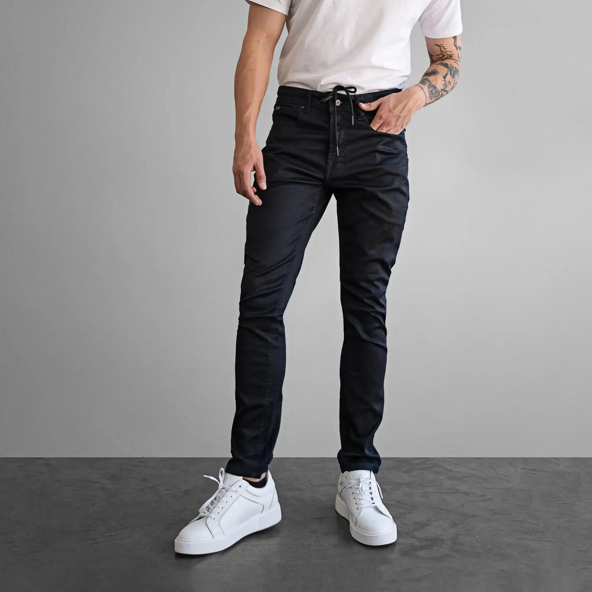 Fade Iconic Shadow Wax Coated Slim Fit Jeans – Fade