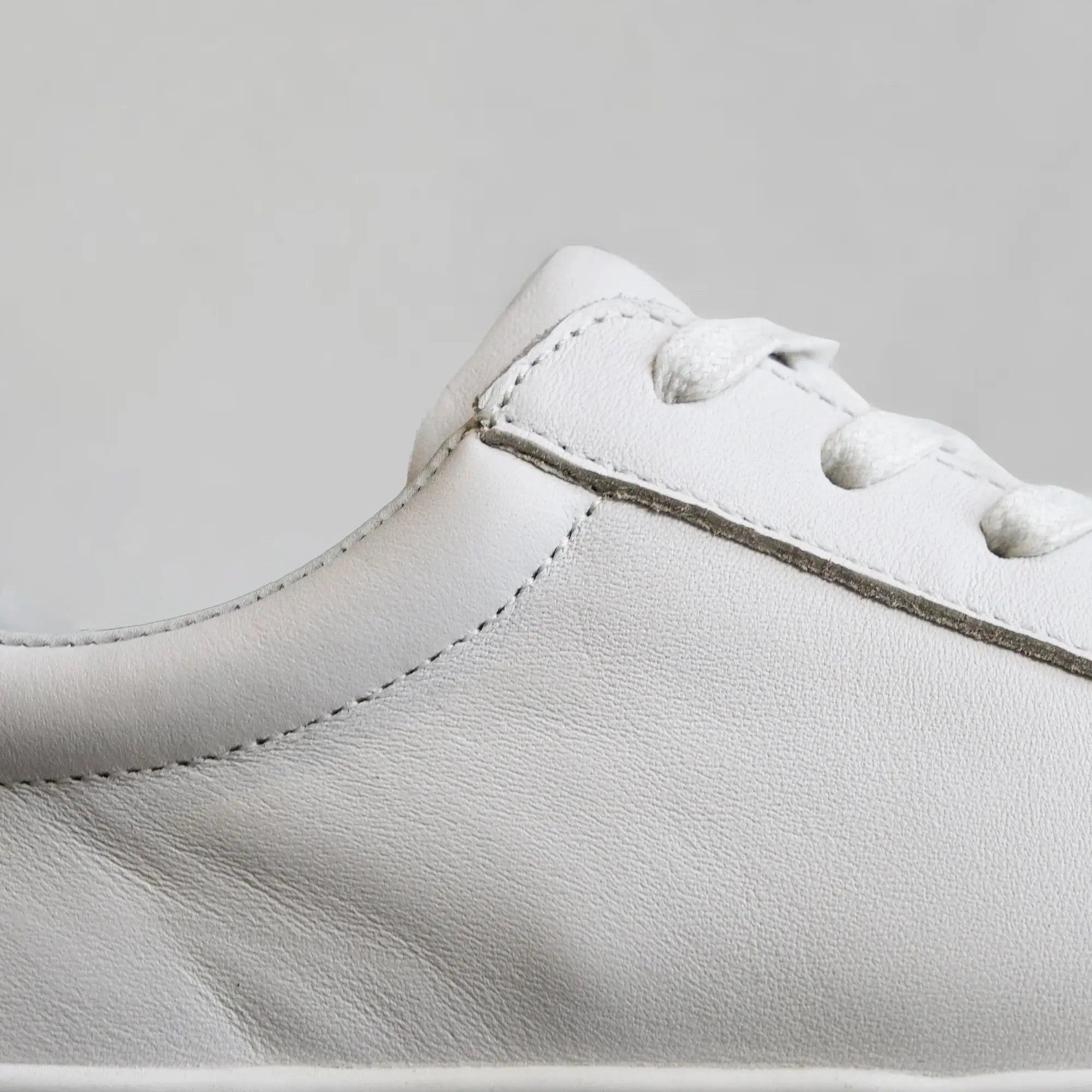 FF14 Iconic Sneaker Nappa Leather  White - FADE